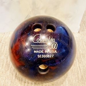 RARE VINTAGE Columbia white dot bowling ball